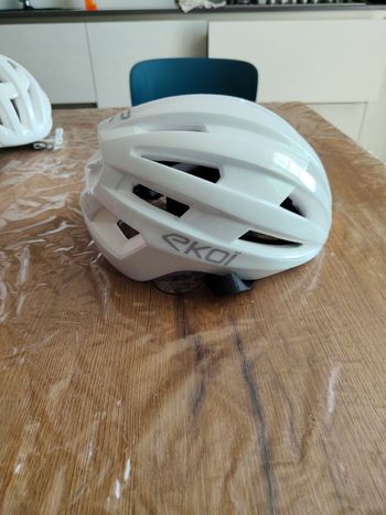 Gebrauchtes Ekoi Gara Helmet 2026 bike — Bild 3 von 5