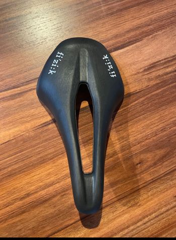 Tweedehands Fizik vento argo 00 light Saddles & Seatposts