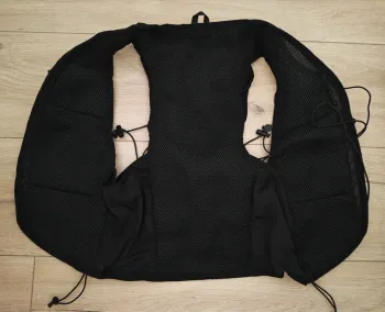 Used Salomon Hydration Vest + 1.5L Hydration Bladder bike — image 5 of 8