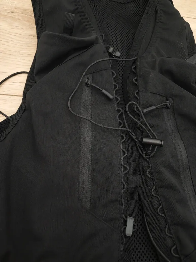 Used Salomon Hydration Vest + 1.5L Hydration Bladder bike — image 3 of 8