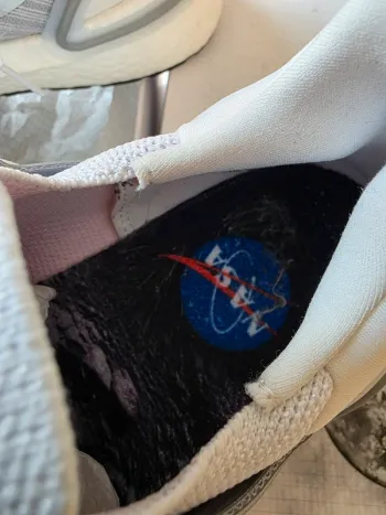 Used Continental Ultraboost 20 Space Race bike — image 5 of 10