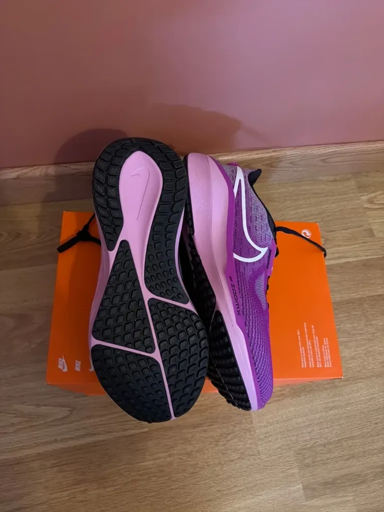 Nike Zoom X Vomero 17 bike usato — immagine 3 di 5