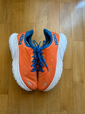 Used Ideal Arahi 6 Running Shoes