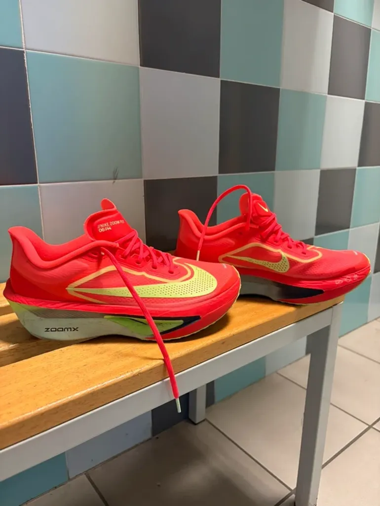 Used Nike Zoom Fly 6 bike — image 2 of 2