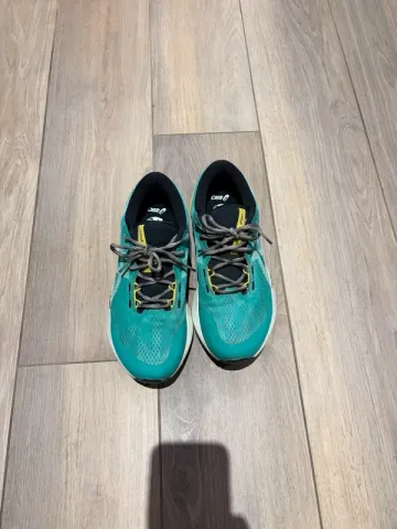 Gebrauchtes Asics Novablast 5 Running Shoes