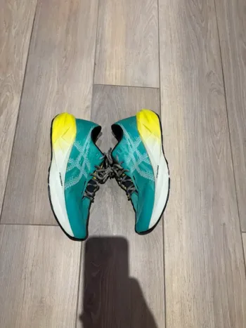Used Asics Novablast 5 bike — image 3 of 5