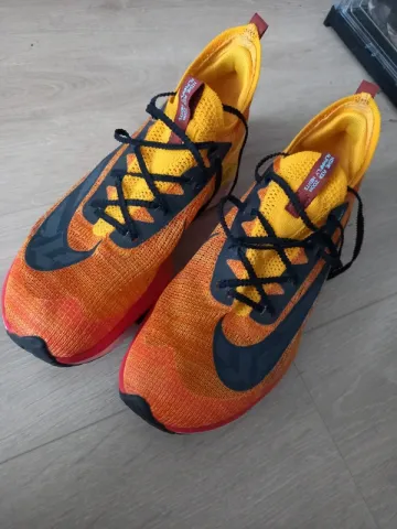 Nike Air Zoom AlphaFly Flyknit Ekiden Running Shoes usato
