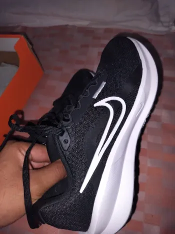 Nike Downshifter 13 bike usato — immagine 5 di 6