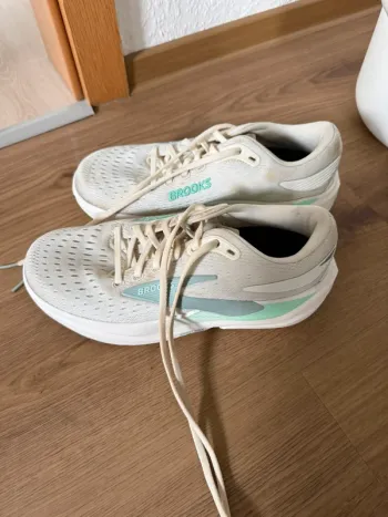 Used Brooks Laufschuhe bike — image 3 of 9