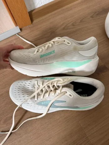 Used Brooks Laufschuhe bike — image 4 of 9