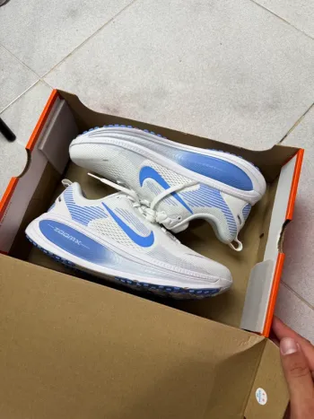 Used Nike Vomero 18 Running Shoes