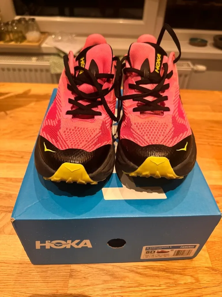 Used Hoka Challenger 8 bike — image 2 of 4