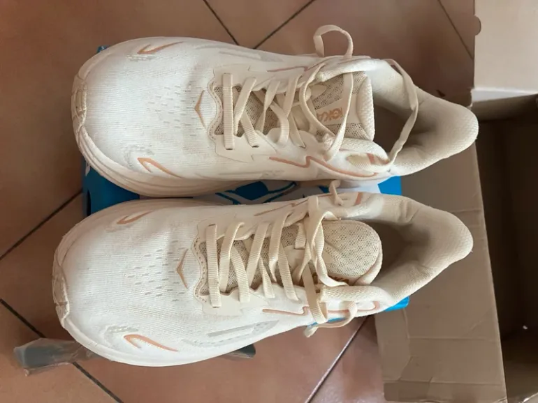 Used Hoka Shoes bike — image 2 of 9