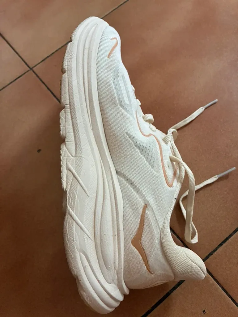 Used Hoka Shoes bike — image 5 of 9