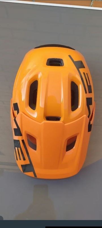 Tweedehands MET Roam Mips Helmet bike — afbeelding 13 van 20