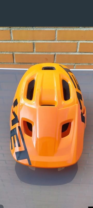 Tweedehands MET Roam Mips Helmet bike — afbeelding 18 van 20