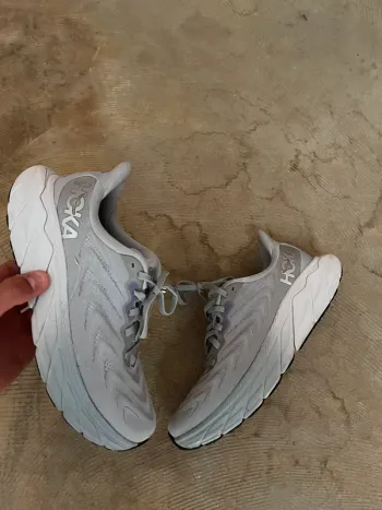 Gebrauchtes Hoka Arahi 6 Running Shoes