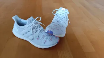 Używany Adidas Ultraboost Running Shoes