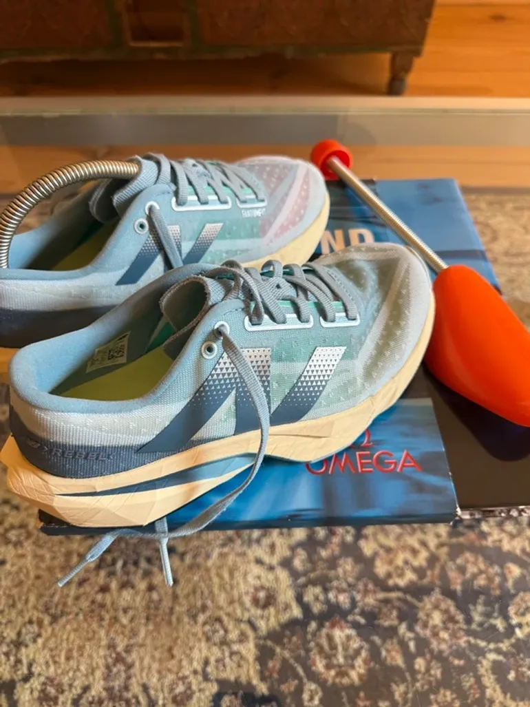 Used New Balance FuelCell Rebel FantomFit bike — image 9 of 13