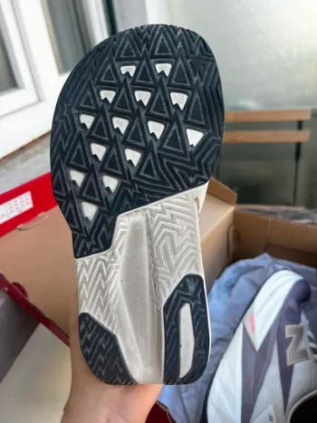 Used New Balance FuelCell Rebel V5 bike — image 6 of 6