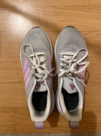 Used Adidas running shoes Running Shoes