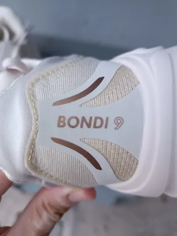 Used Hoka Bondi 9 bike — image 2 of 5