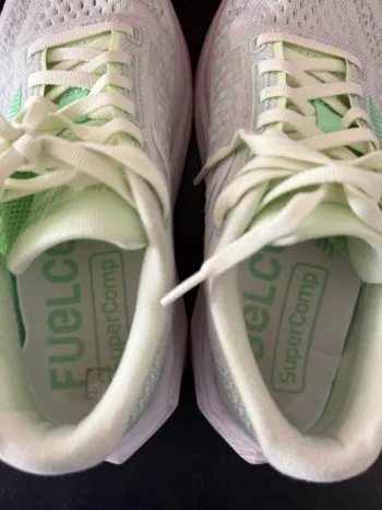 Used New Balance FuelCell SuperComp Trainer v3 bike — image 5 of 7