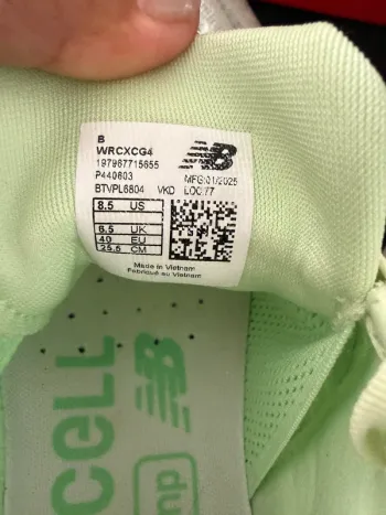 Used New Balance FuelCell SuperComp Trainer v3 bike — image 6 of 7