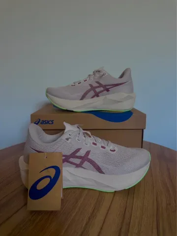 Tweedehands Asics Novablast 6 Running Shoes