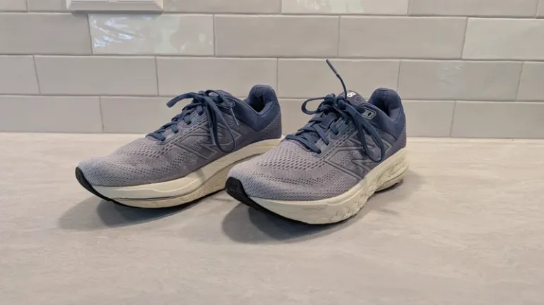 Used New Balance Fresh Foam 860 bike — image 2 of 10