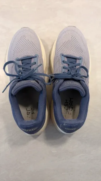 Used New Balance Fresh Foam 860 bike — image 9 of 10