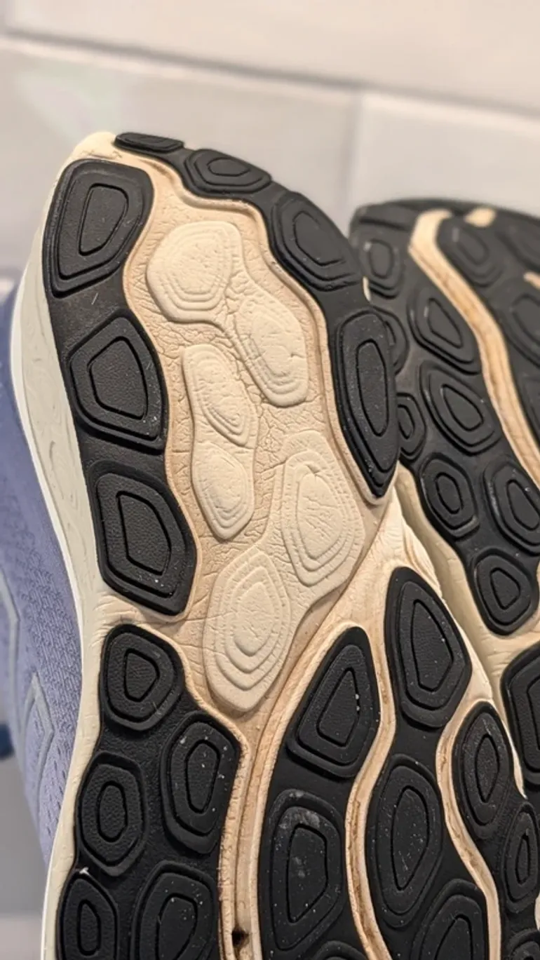 Used New Balance Fresh Foam 860 bike — image 8 of 10