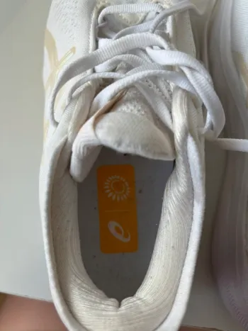 Used Asics Gel Nimbus 25 bike — image 7 of 15