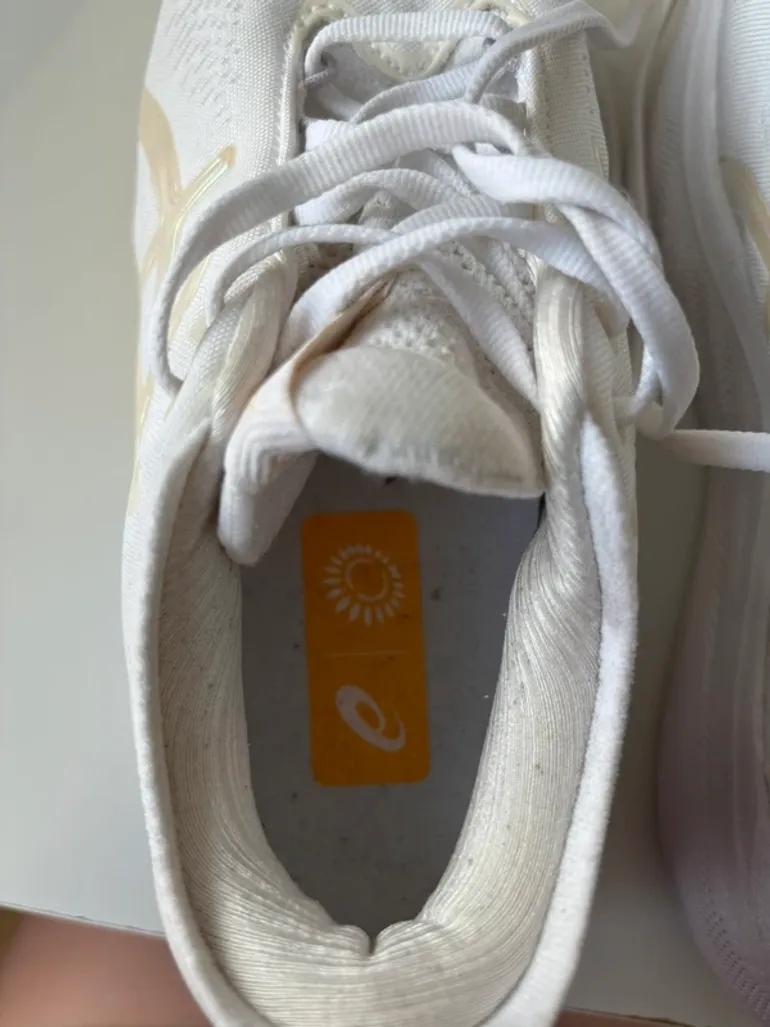 Used Asics Gel Nimbus 25 bike — image 7 of 15
