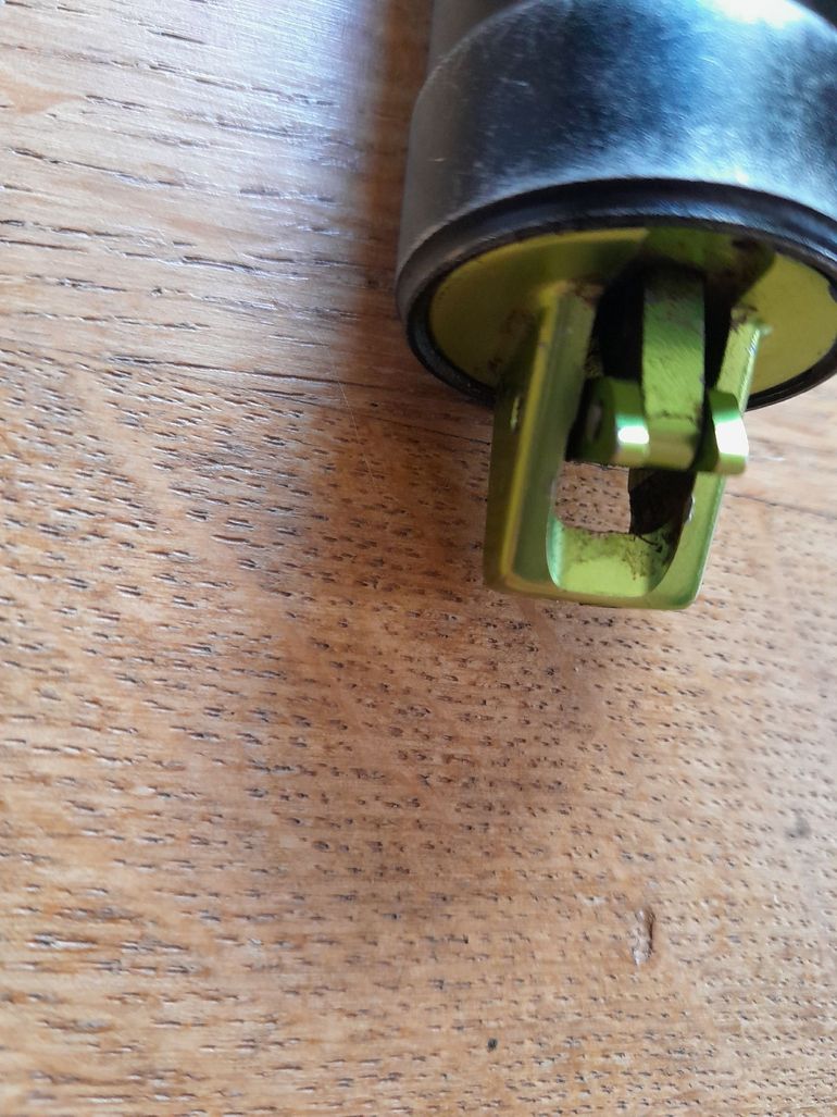 Käytetty Oneup V2 Dropper Post bike — kuva 6 / 7