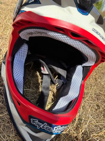 Troy Lee Designs D3 Helmet bike usato — immagine 3 di 6