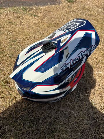 Tweedehands Troy Lee Designs D3 Helmet bike — afbeelding 2 van 6
