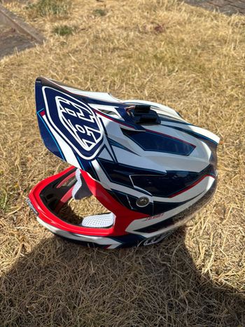 Troy Lee Designs D3 Helmet bike usato — immagine 5 di 6