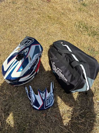 Used Troy Lee Designs D3 Helmet Cycling Accessories