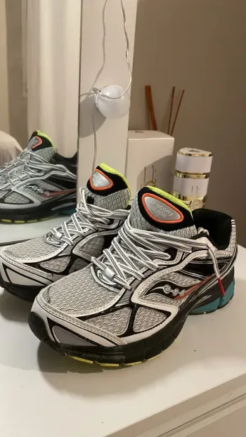 Używany Saucony Guide 7 Running Shoes