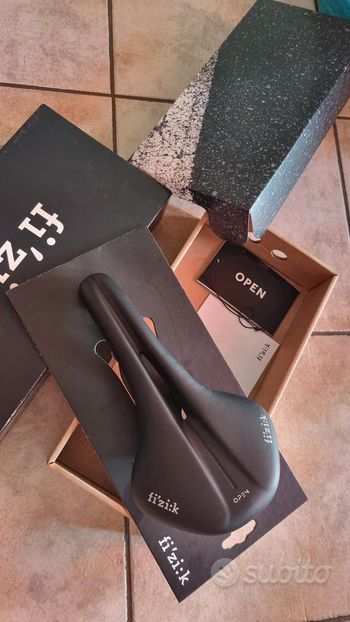 Käytetty Fizik Antares R5 Open Saddles & Seatposts