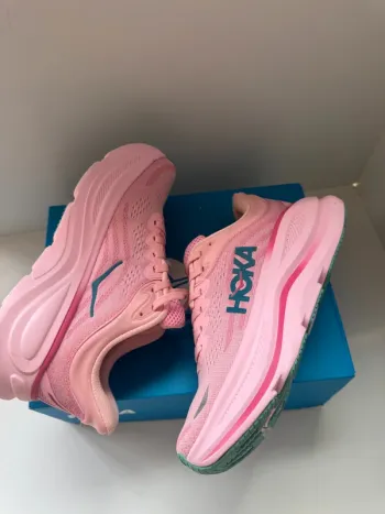 Used Hoka Baskets Running Shoes