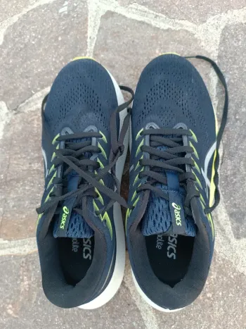 Used Asics Gel Saiun 2 Running Shoes