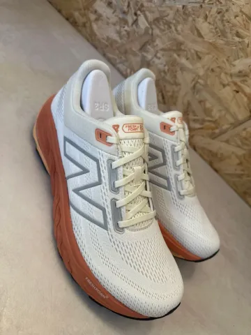 Used New Balance 860 Running Shoes