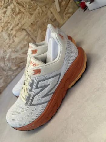 Used New Balance 860 bike — image 5 of 7