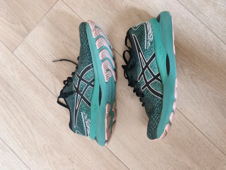 Używany Asics Gel Nimbus bike — zdjęcie 6 z 7