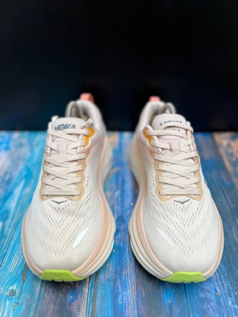 Hoka Bondi 8 Wide bike d'occasion — image 2 sur 9
