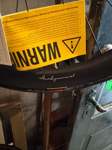 Brugt Hunt Wheels 52 Aerodynamicist Wheelset 2025 bike — billede 8 af 12