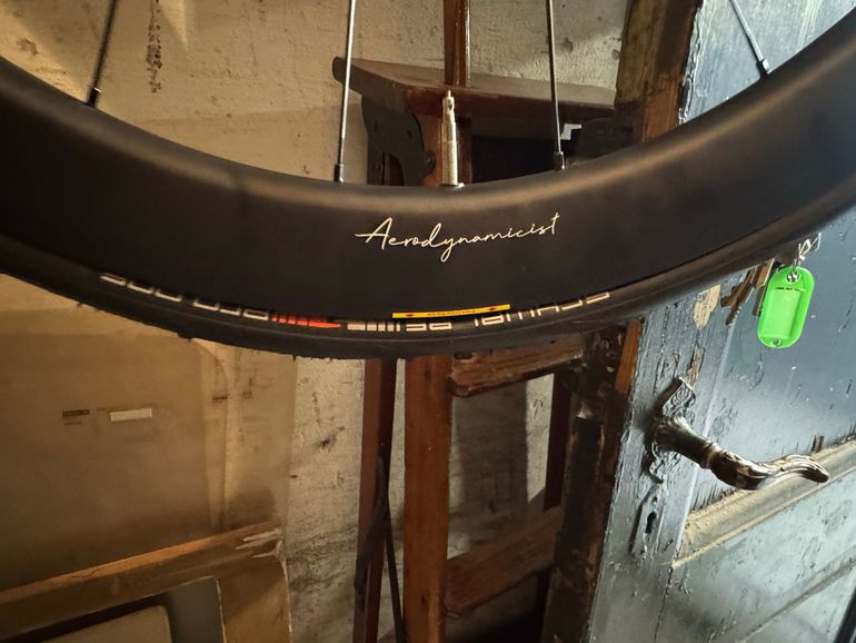 Brugt Hunt Wheels 52 Aerodynamicist Wheelset 2025 bike — billede 2 af 12