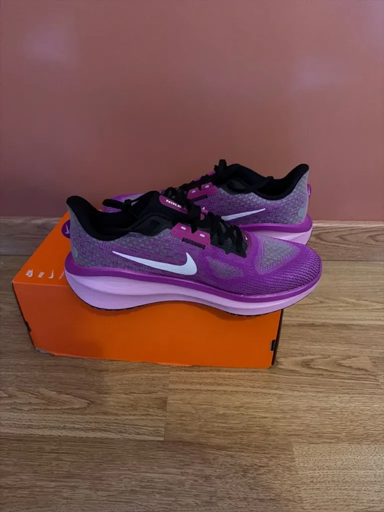 Used Nike Zoom X Vomero 17 bike — image 2 of 5